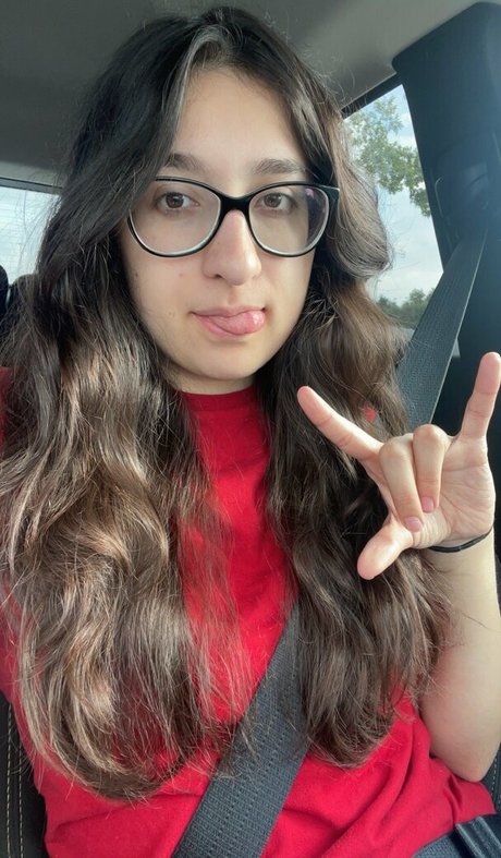 FloriGoAway sexy actress image