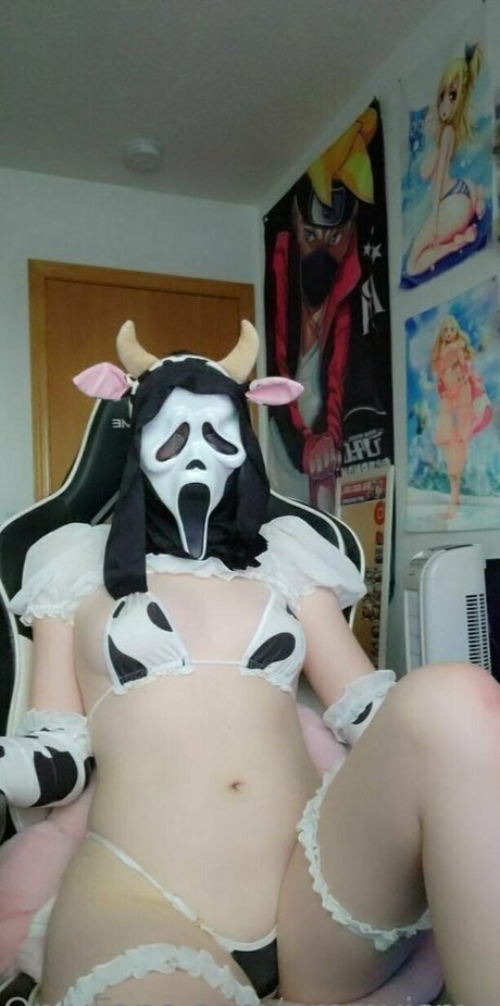 emforshort naked star image