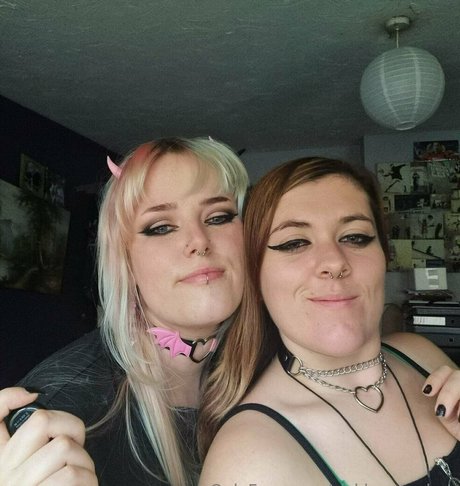 sicklysuccubus pretty actress pics