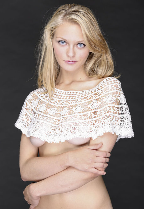 Alli Rae nude star images