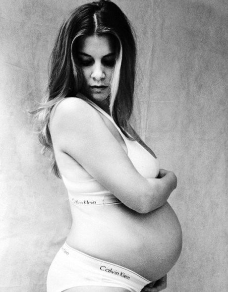 Pregnant Women sexy model pictures
