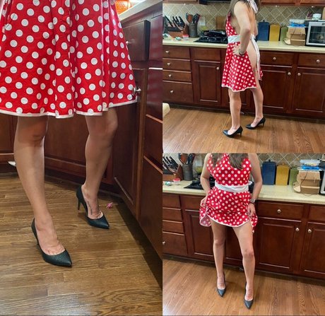 NipplyNurse exclusive model photos