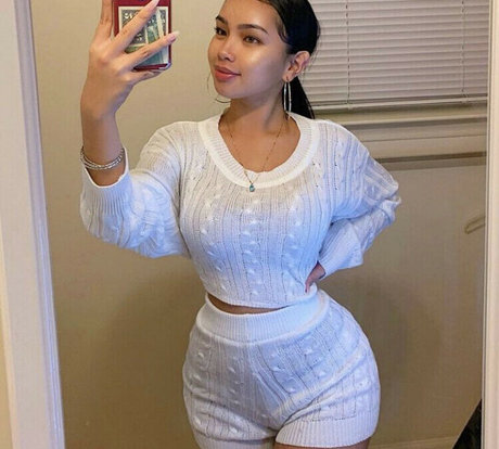 Julianarmah pornographic model pic