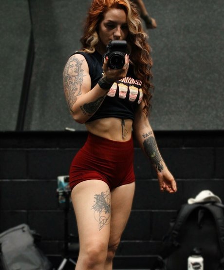 Natasha Gillem hd pornstar gallery