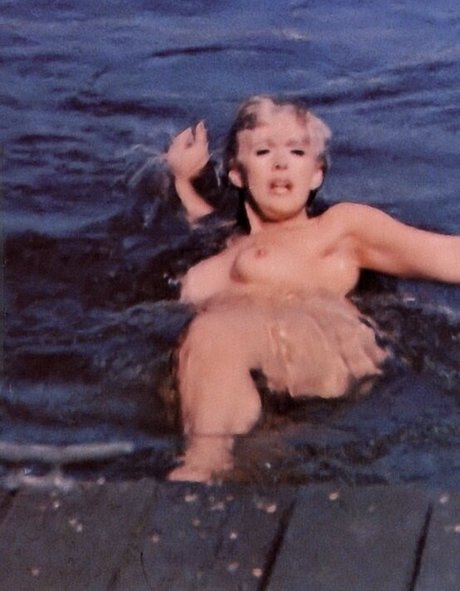 Connie Stevens erotic model image