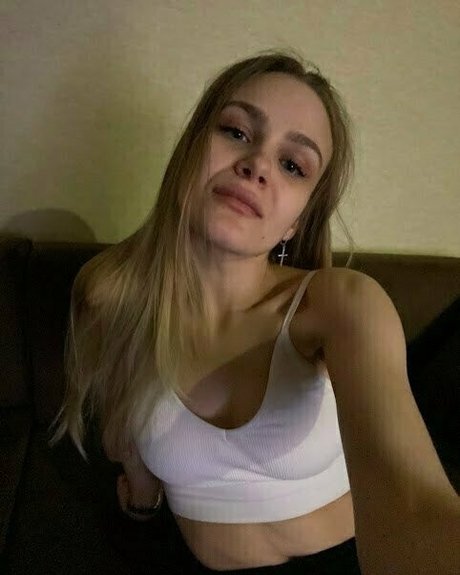 yummysofie model art pic