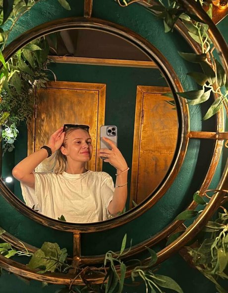 yummysofie adult model picture