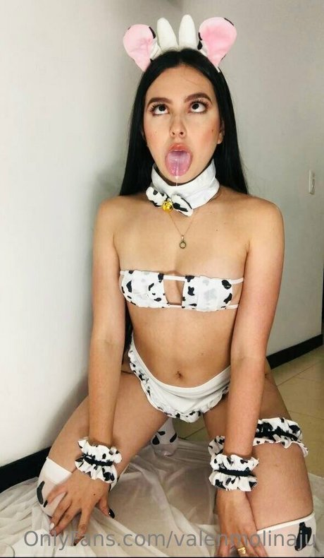 valenmolinaju model exclusive pics