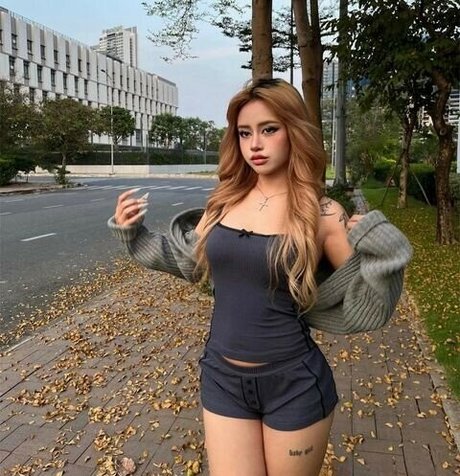 quitmell model exclusive gallery