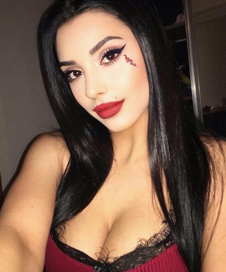 Aslihan nude pornstar images