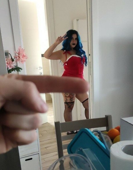 krisfits naked model archive