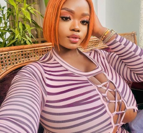 Chanel La Croix star nice image