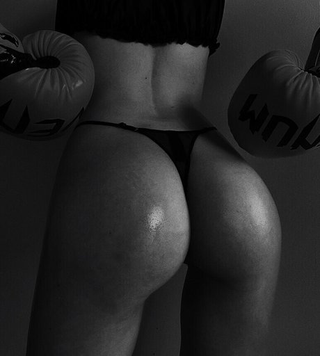 Annie Kinshova star free pictures