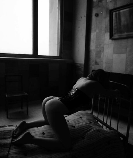 Annie Kinshova pornstar art photos