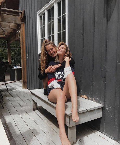 Sophie Nelisse actress img