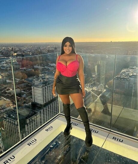 Thayana Babyy nude model img