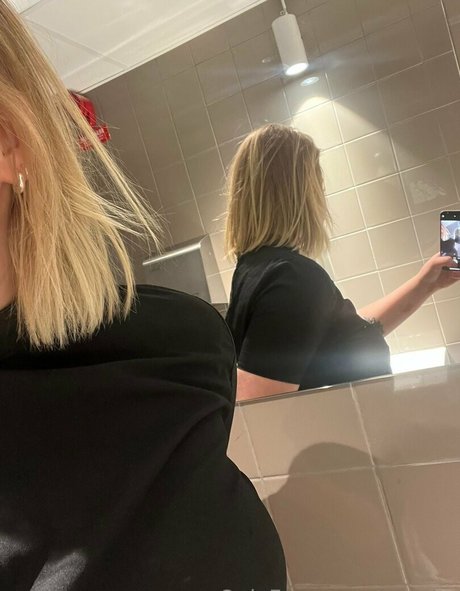 swetits nude model photos