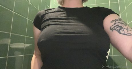 swetits model pretty img