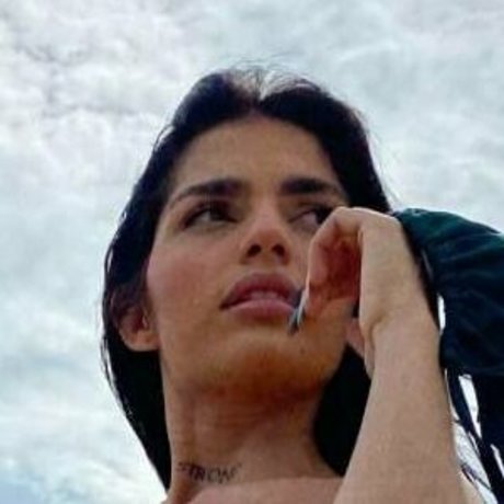 Laura Roldan star free pic