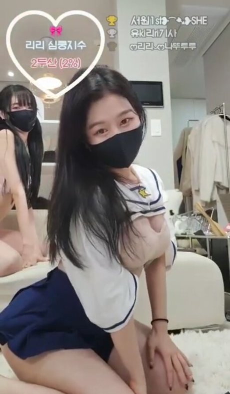 Luvuhiki model pornographic image