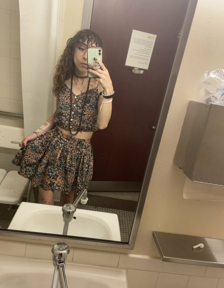 itsjeslynpixie adult star picture