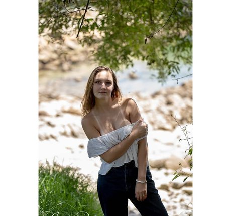 Letts React model top galleries