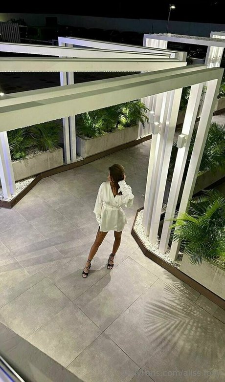 aliss foxy model porn pics