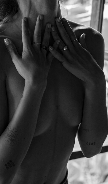 Vanessa Moe sexy star galleries