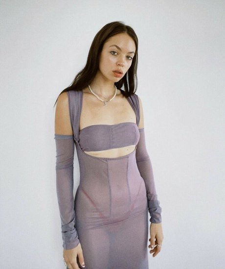 Claudia Sulewski Deepfake star hot img