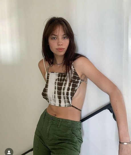 Claudia Sulewski Deepfake pretty star galleries