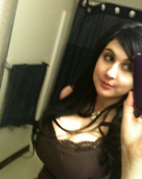 Beverly Paige free actress img