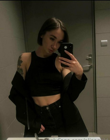 alisegold art pornstar pictures