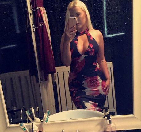 Bethany Koko naked model gallery