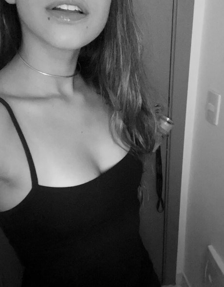 Mavialvc erotic actress photo