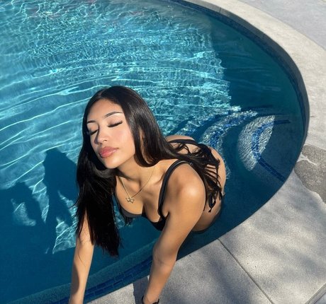 iluvmelodyy high quality pornstar images