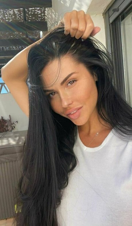 leyla night pornstar nude image