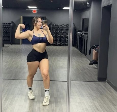 Adriana Salido pretty star images