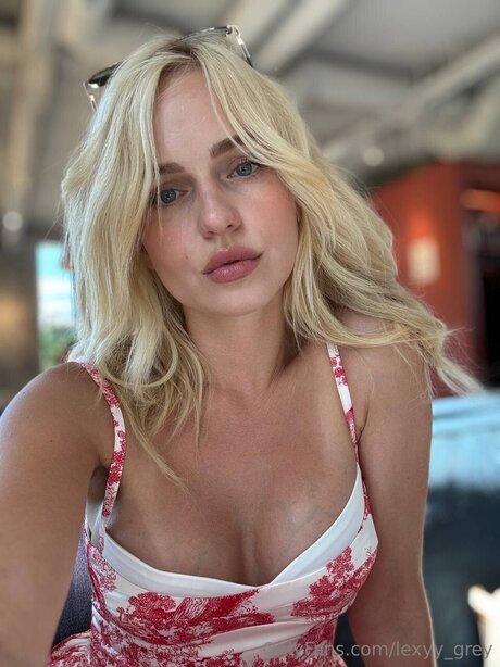 lexyy grey exclusive pornstar img