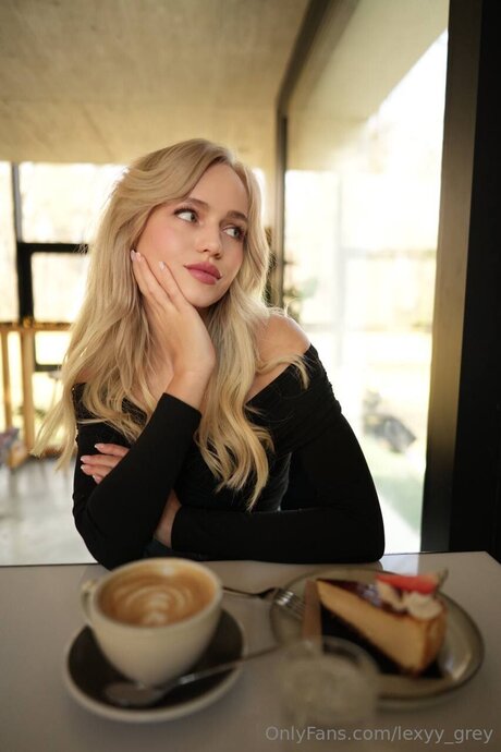 lexyy grey nice model images