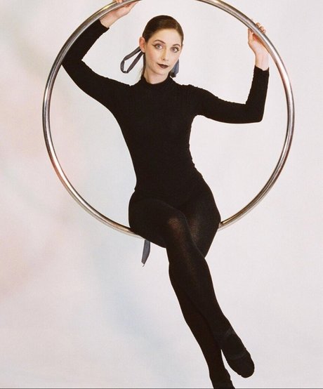 AlexandraQnin best star photos