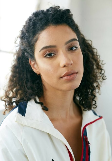 Christina Santini nude model picture