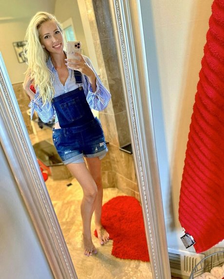 TheRealJennaJay nude star image