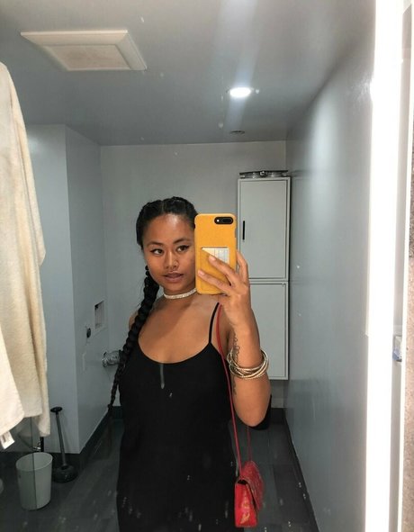 keozadventures model nude images