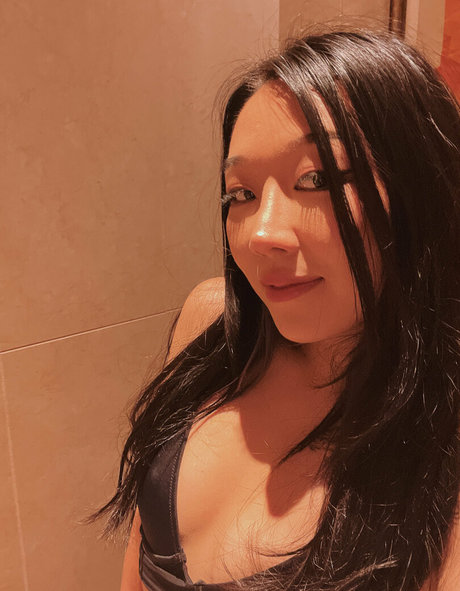 leesherfree exclusive star photos