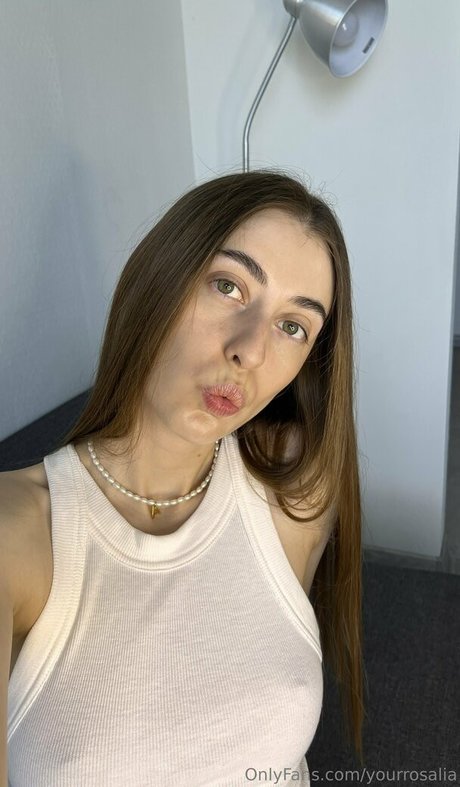 yourrosalia perfect model photo