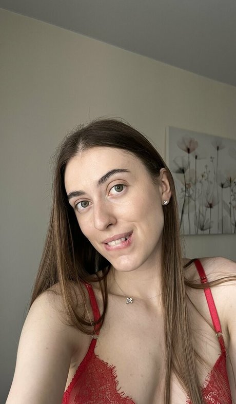 yourrosalia hot model image