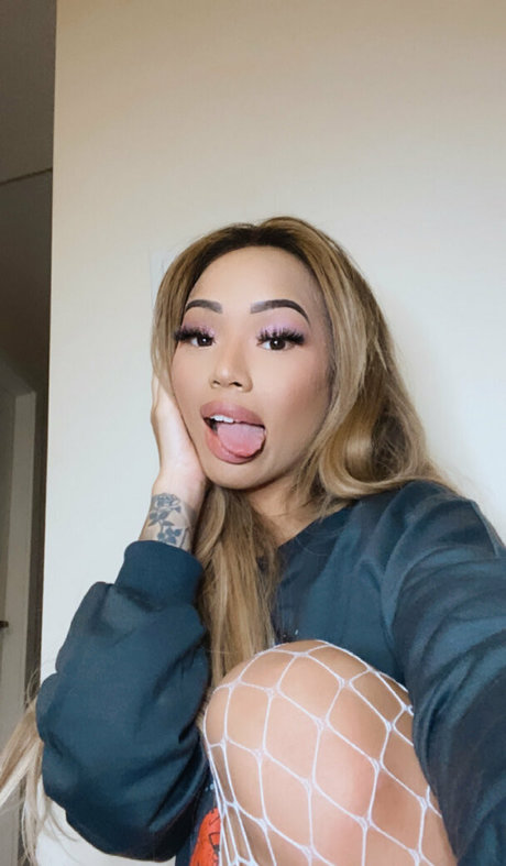 xs98x top actress img