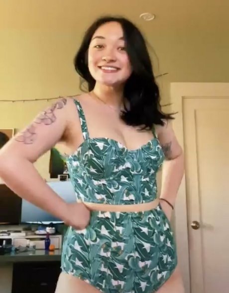 Mxmtoon pretty pornstar archive