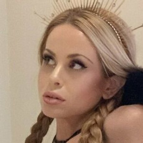 Angel Wave model pornographic photos