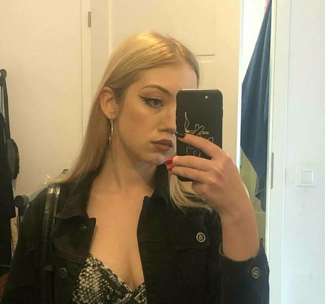 ayris simp model free archive